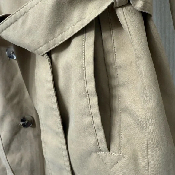 PERFECT CONDITION💖 Light Tan Camel Trenchcoat from Amazon Essentials - Picture 7 of 10